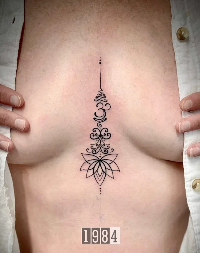 Hình xăm Mandala trên xương ức