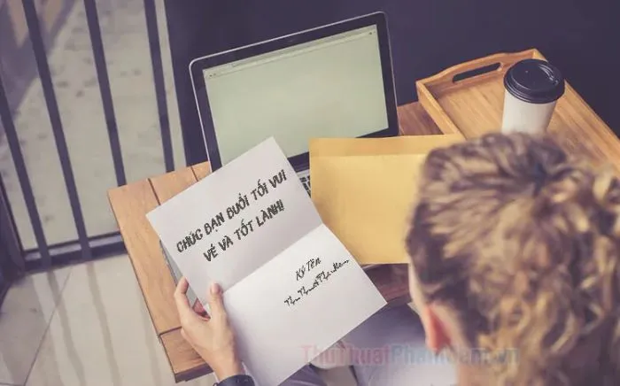Hình ảnh buổi sáng tươi sáng với ánh nắng dịu dàng