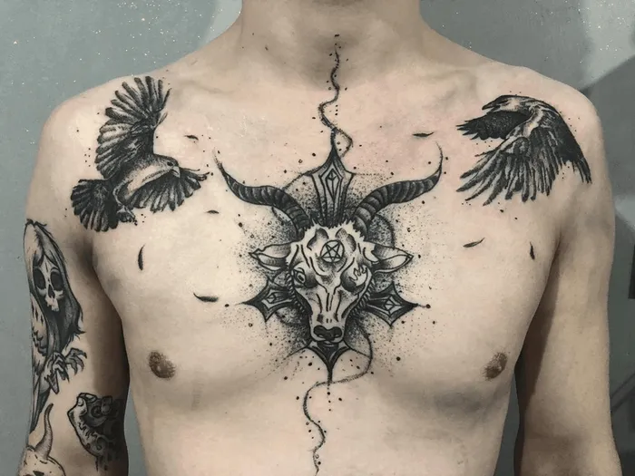 Hình xăm biểu tượng đầu dê Satan - Sự kết hợp hoàn hảo