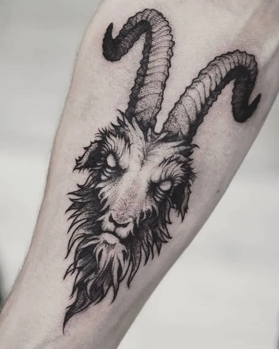 Hình xăm quỷ Satan đẫm máu kinh dị