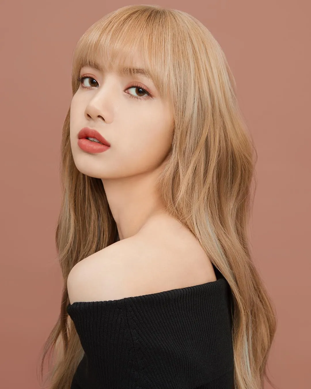 Lisa Blackpink - Vẻ đẹp mang sức hút quốc tế