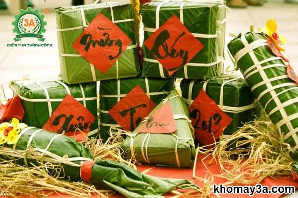 Mâm cỗ Tết không thể thiếu bánh chưng xanh