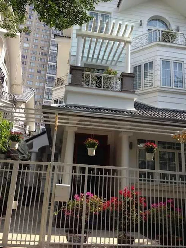 Căn biệt thự của gia đình Hà Anh Tuấn tại vị trí trung tâm của Sài Gòn.