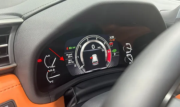 Đồng hồ Trip A trên xe Lexus