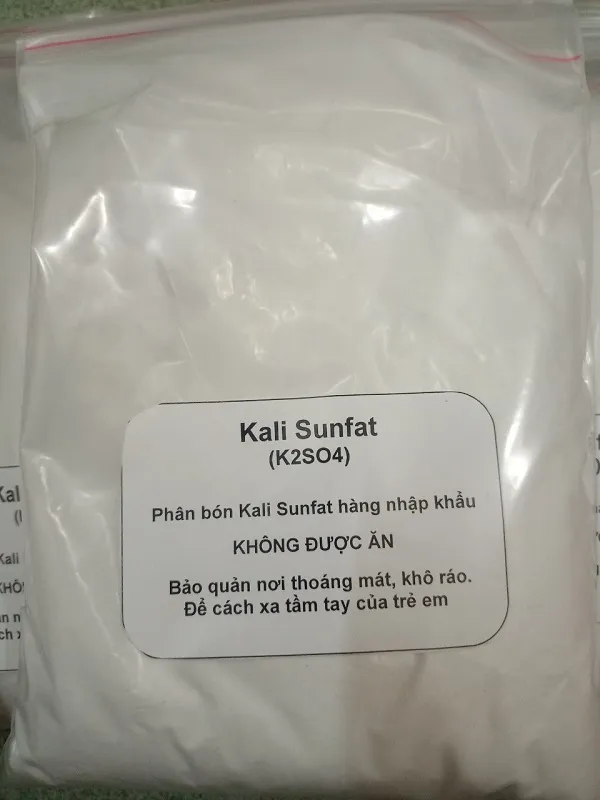 Kali sunfat dạng tinh thể trắng ứng dụng trong nông nghiệp