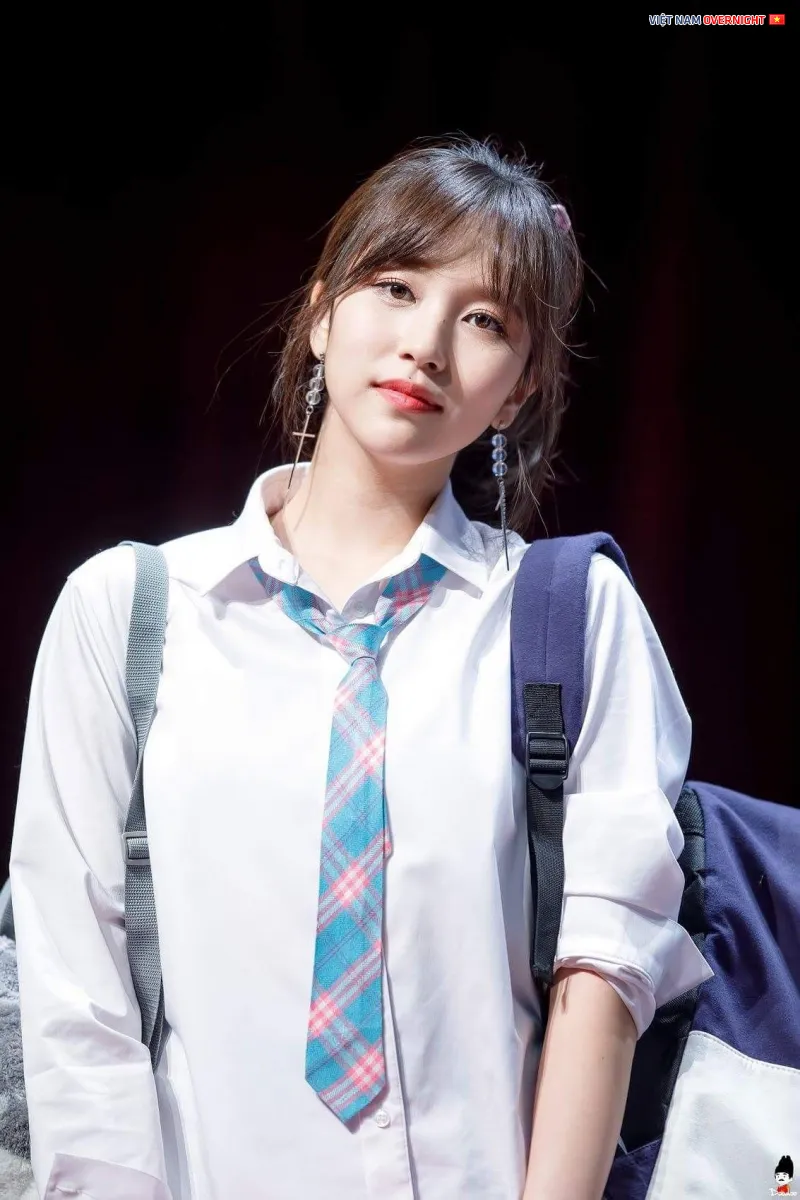 Mina (TWICE) được yêu thích vì khí chất trong sáng tự nhiên