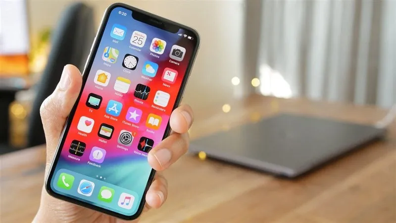 Tai thỏ giúp iPhone gia tăng không gian hiển thị, dễ nhận diện thương hiệu