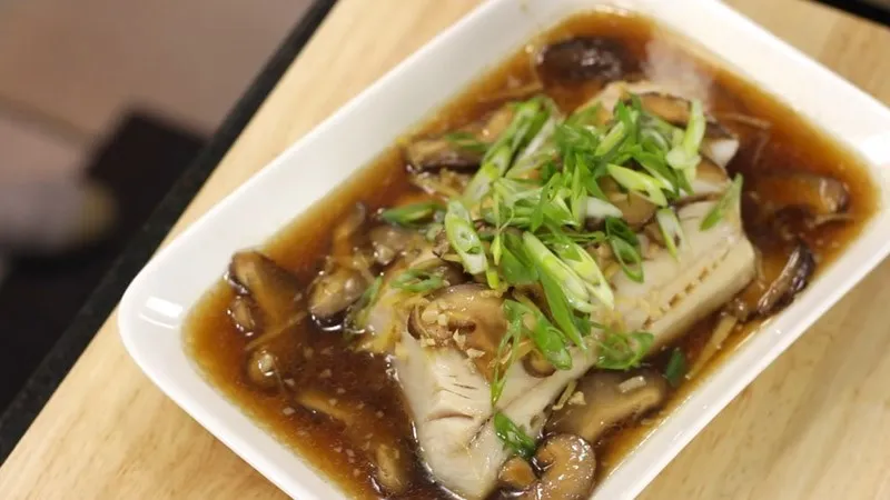 Món cá tuyết hấp với nấm