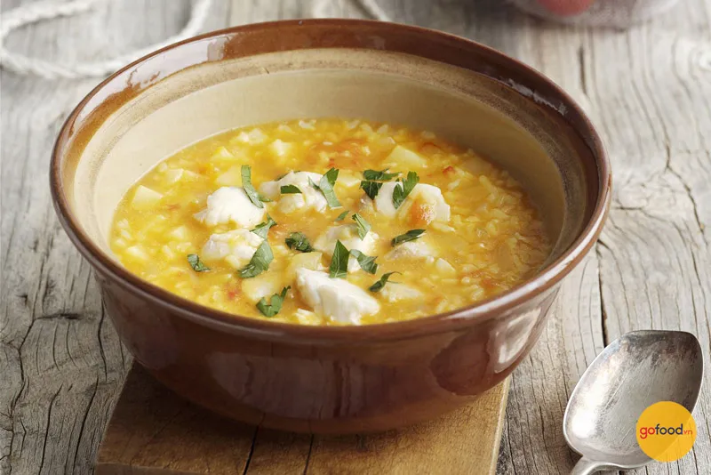 Món cháo cá tuyết khoai lang bắp ngọt