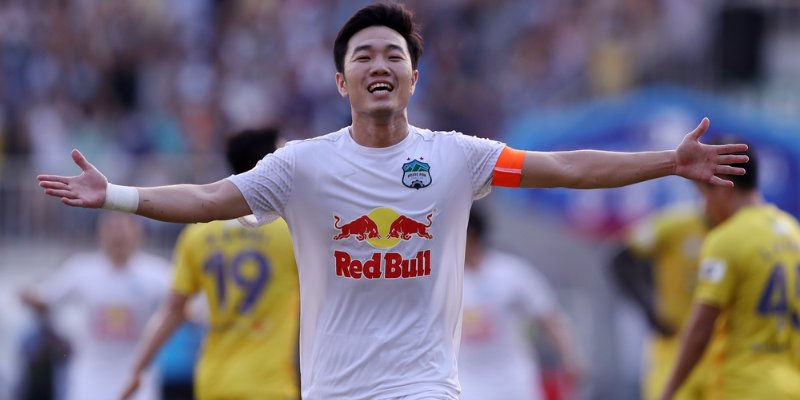 Trận đấu đáng nhớ ghi đậm dấu ấn Lương Xuân Trường